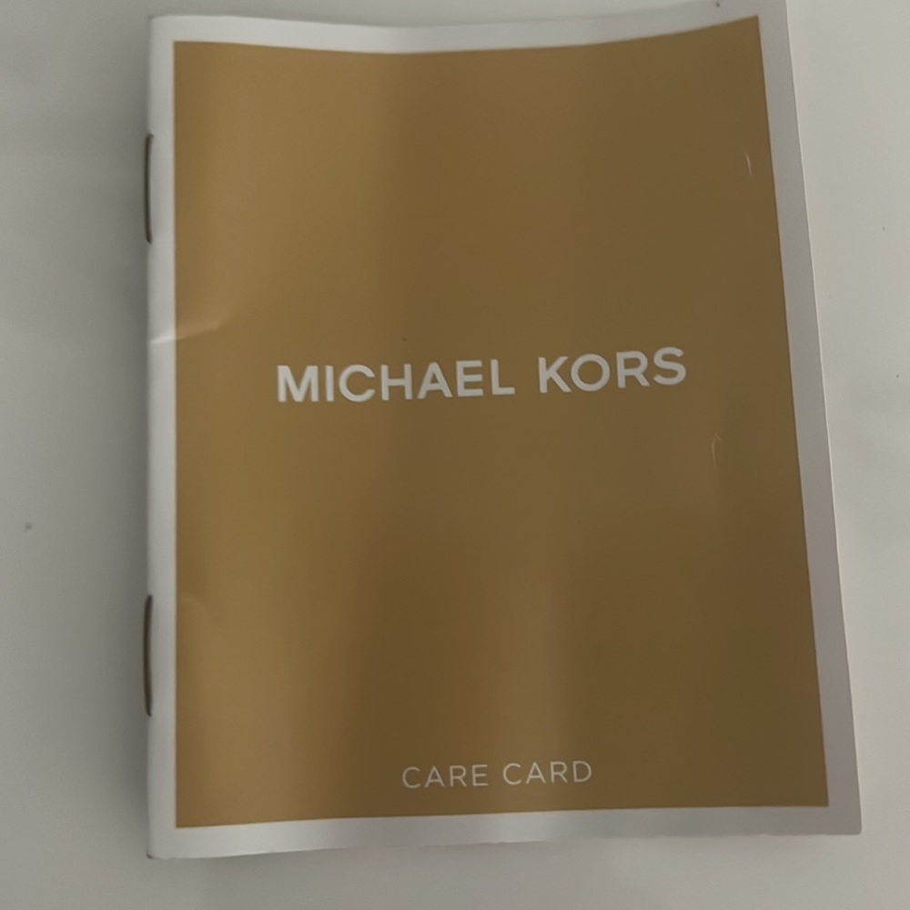 (Michael Kors) cross body travel bag never used - Picture 12 of 15